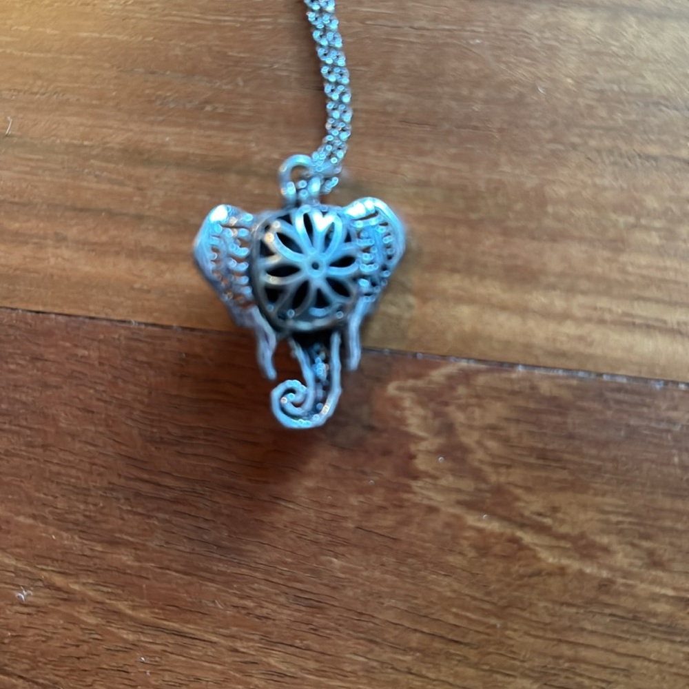 Elephant Diffuser Necklace - Picture 3 of 5